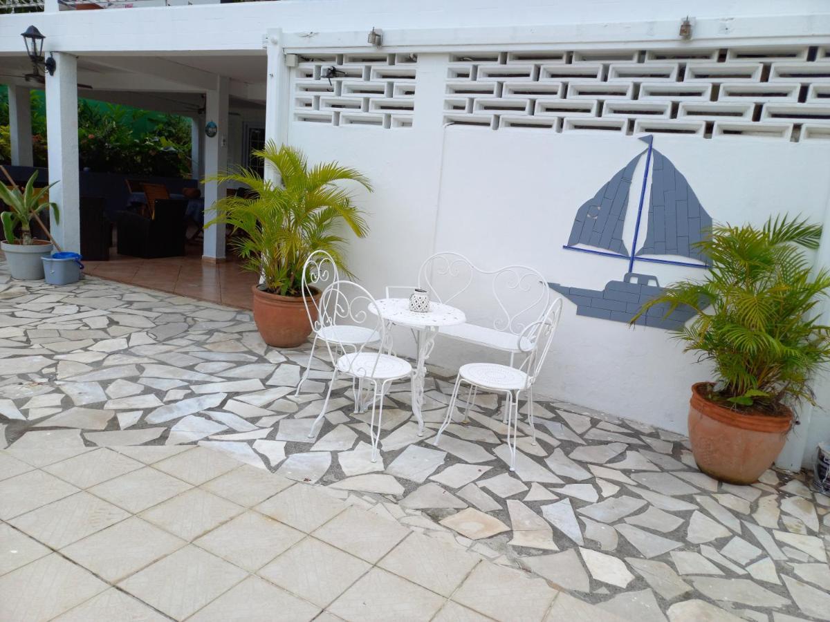 勒拉芒坦Coquet F2 Climatise Avec Piscine Au Lamentin公寓 外观 照片